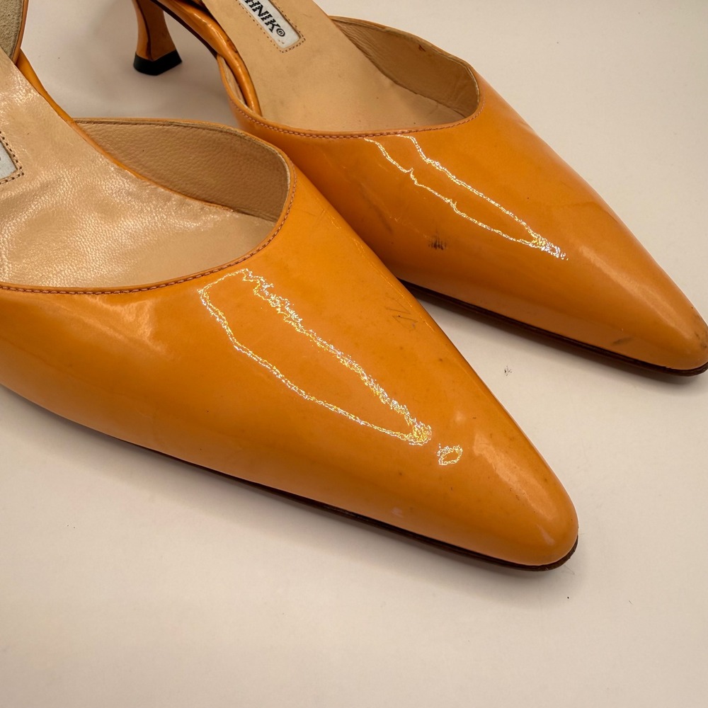 Manolo Blahnik Carolyne Orange Patent Leather Slingback Kitten Heels Size 36.5 - Picture 3 of 13